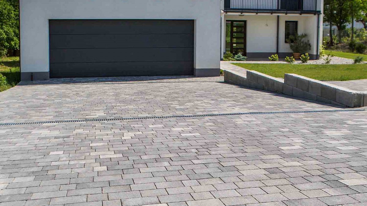 Leier Castrum térkő